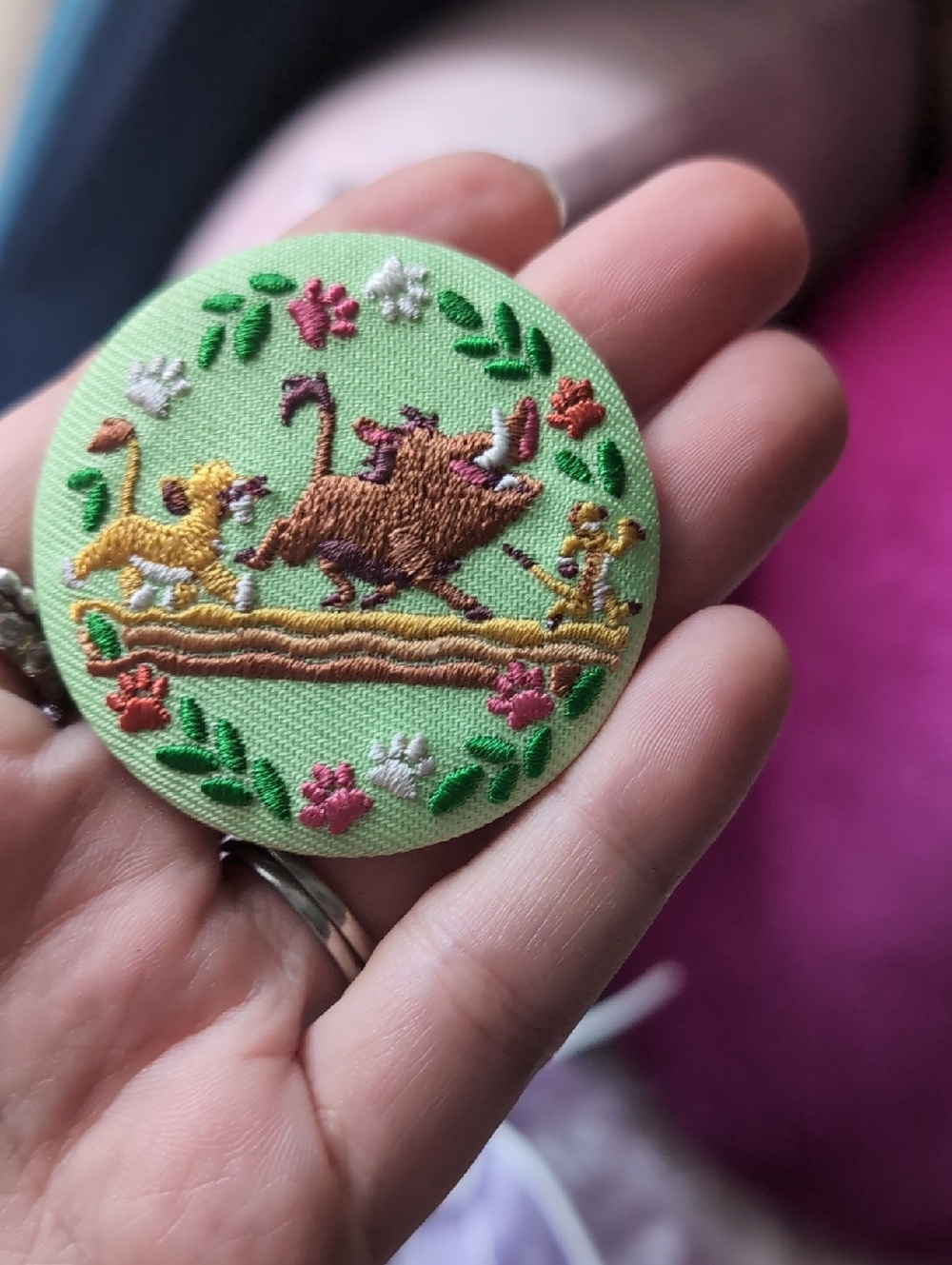 ⭐HTF Special Embroidered Disney 'Lion King' Pin (Only Sold In Japan!!!)